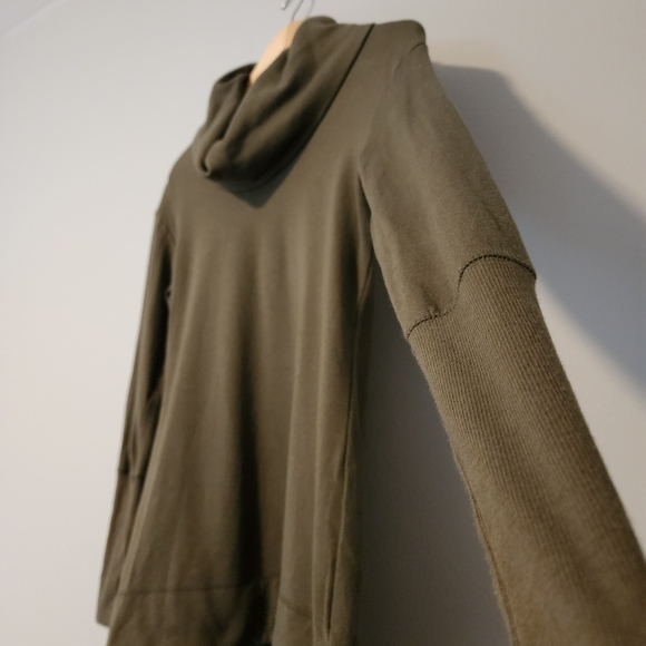 ✨2 for $5✨ Merona Cowlneck Olive Highlow Sweater Size Small - Picture 3 of 7